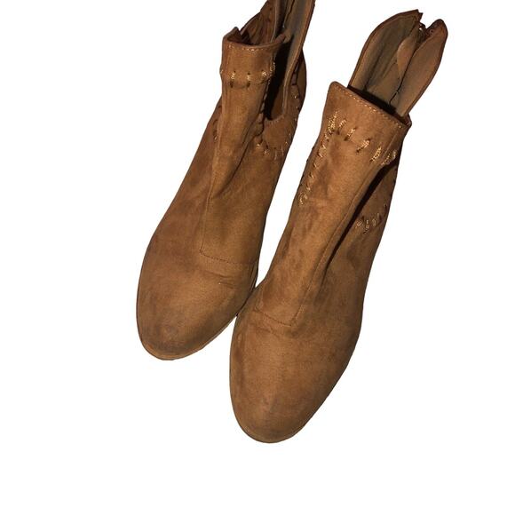 Qupid Womens Brown Suede Ankle Boots Size 6 M- back zipper - heels - Picture 2 of 9